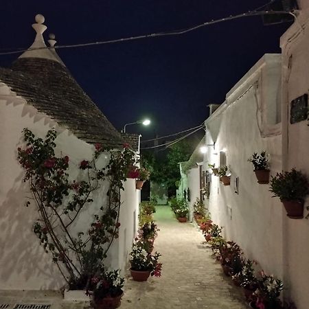 Trullo "Vicolo Fiorito" Villa Alberobello Buitenkant foto