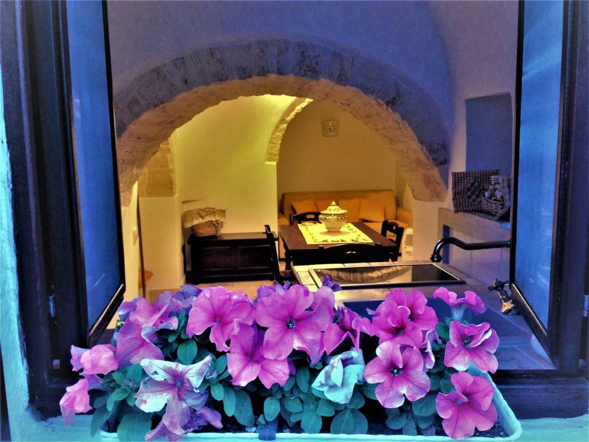 Trullo "Vicolo Fiorito" Villa Alberobello Buitenkant foto